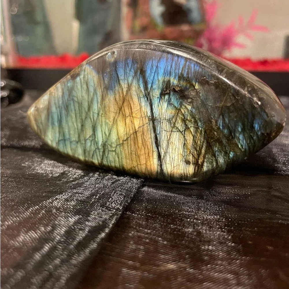 Labradorite Free From - Picture 1 of 2